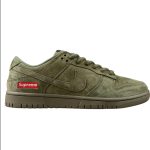 SB Dunk Low sneaker Supreme